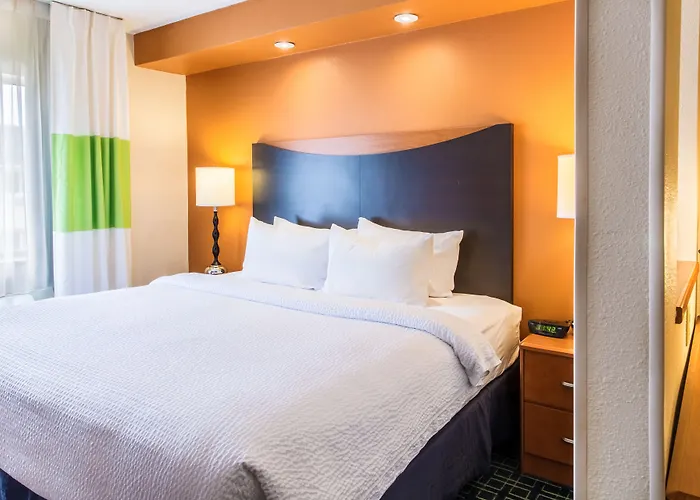 Hotel Fairfield & 3*