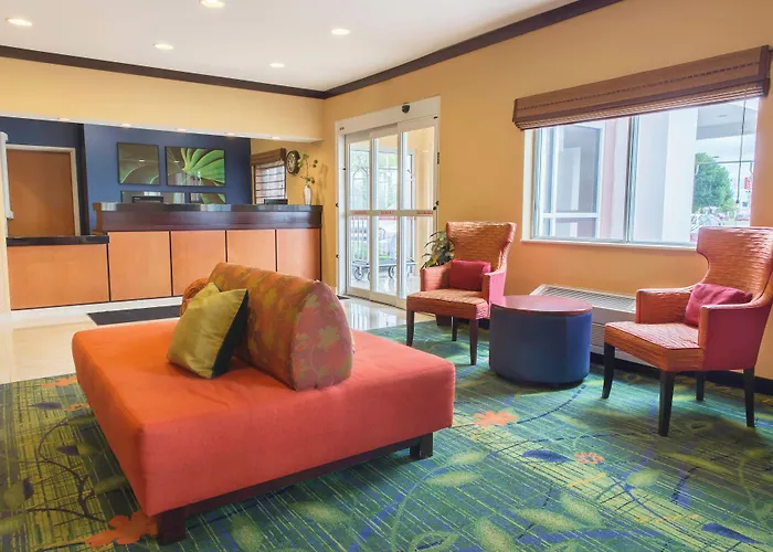 Fairfield & Hotel