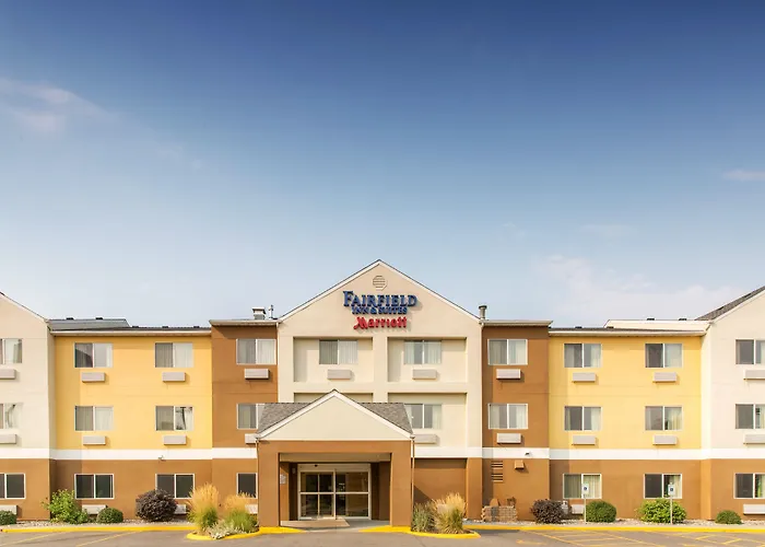 Fairfield & Hotel 3*