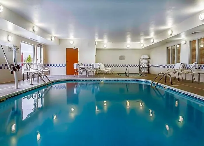 Fairfield & Hotel 3*