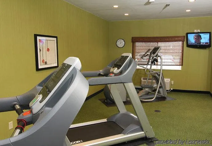 Fairfield & Hotel 3*