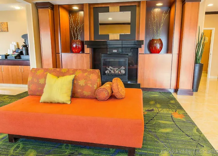 Fairfield & Hotel 3*